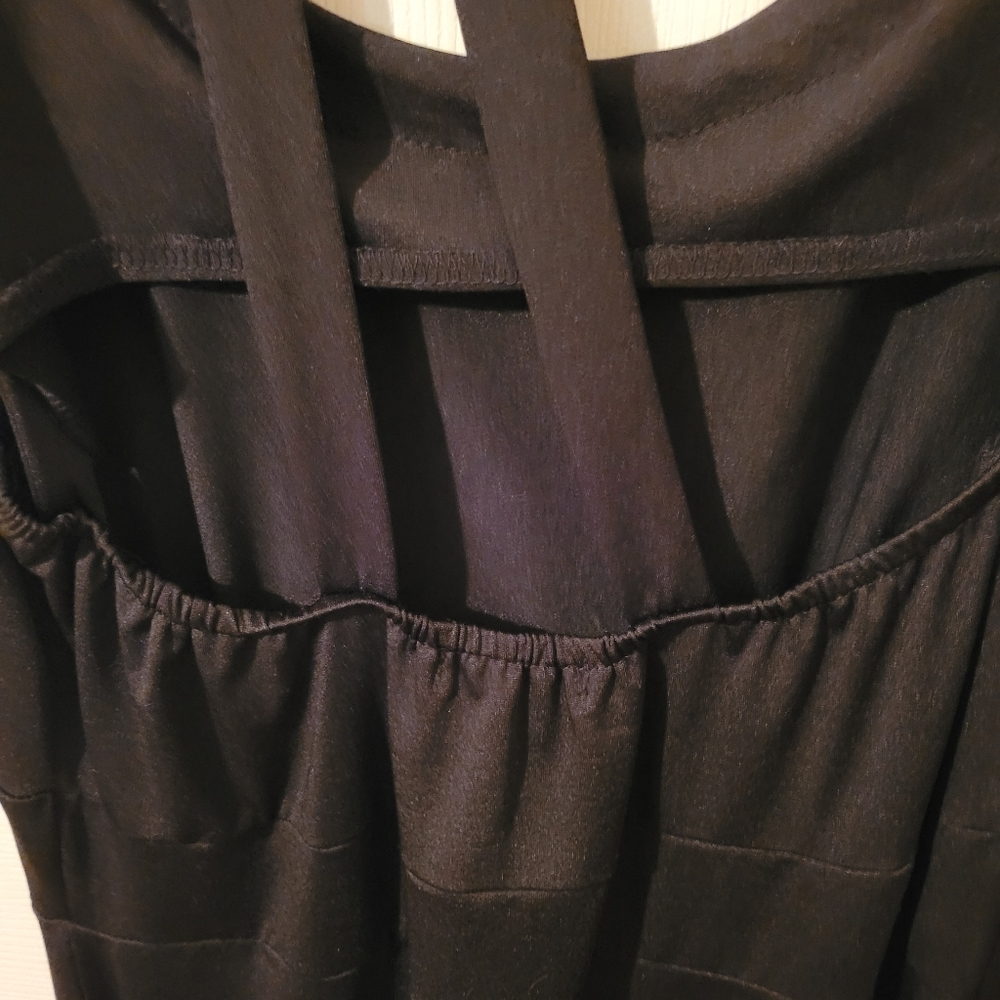Dress - Picture 3 of 5